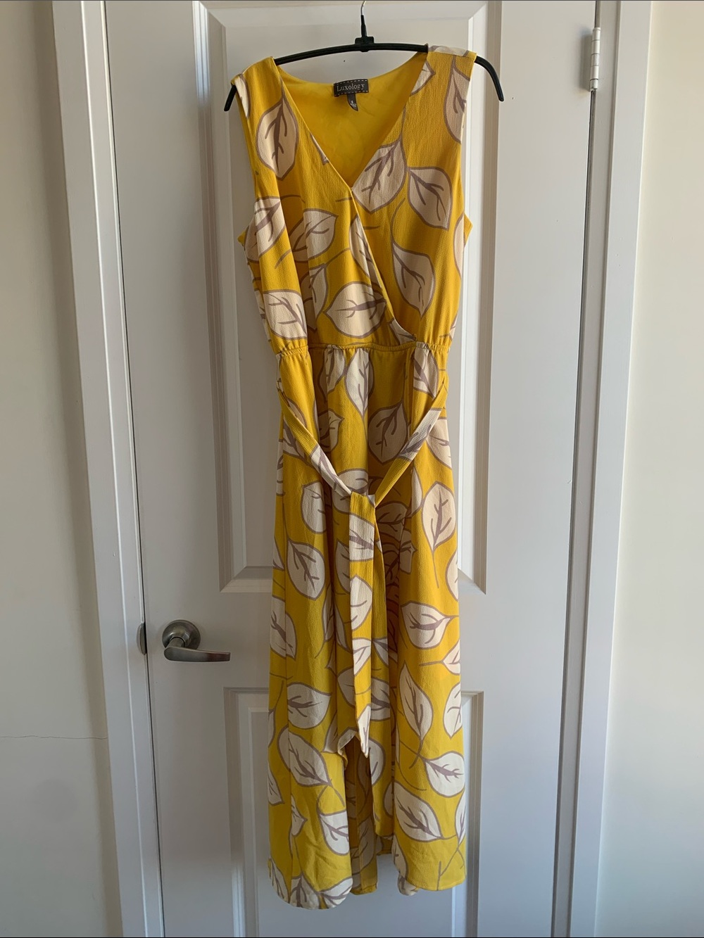 Luxology Yellow Leaf-Print Sleeveless Midi Dress